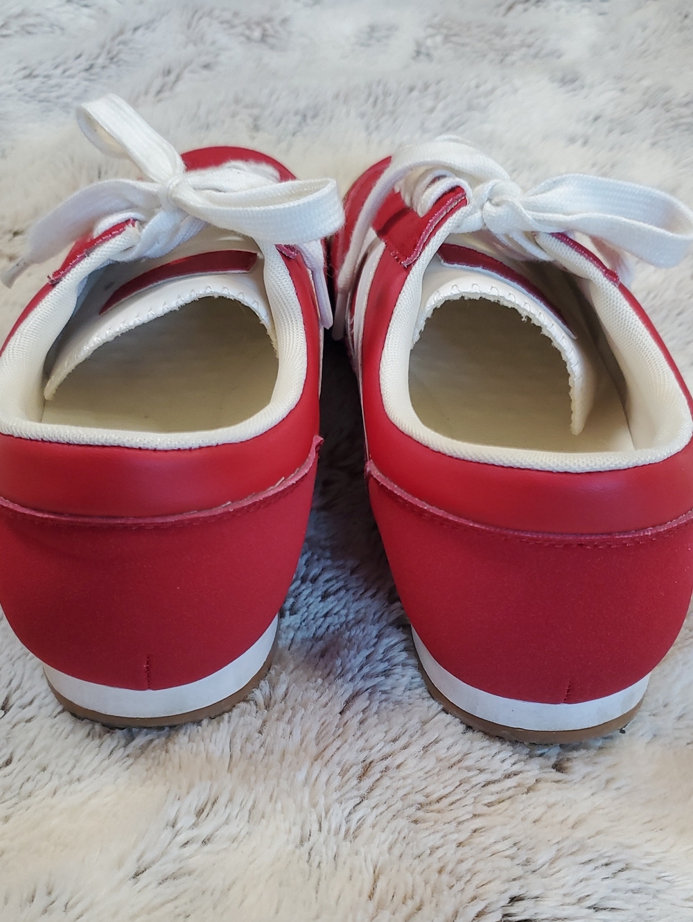 Madden Girl Brooklyyn Red & White Casual Sneaker. Size 7.5 - Picture 4 of 8